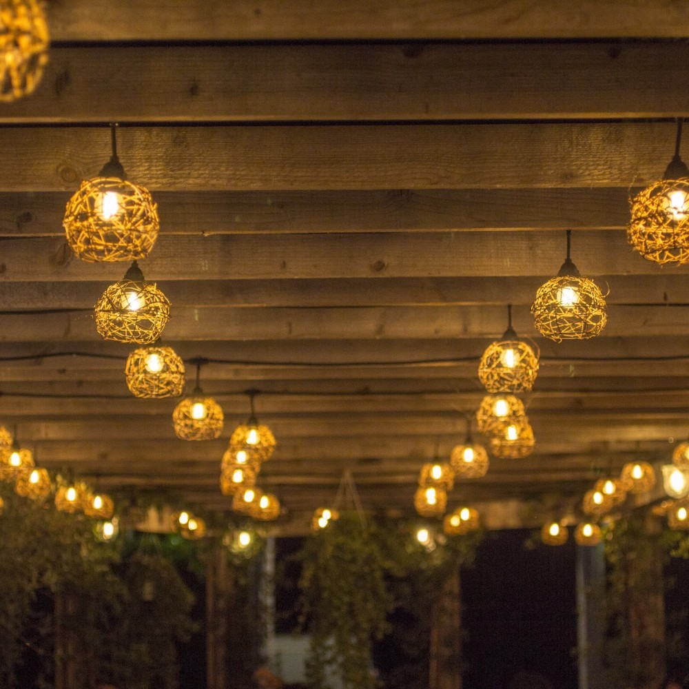 8606-G33-60L-P - Guirlande 6m 8xE27 Rattan Ball + prise