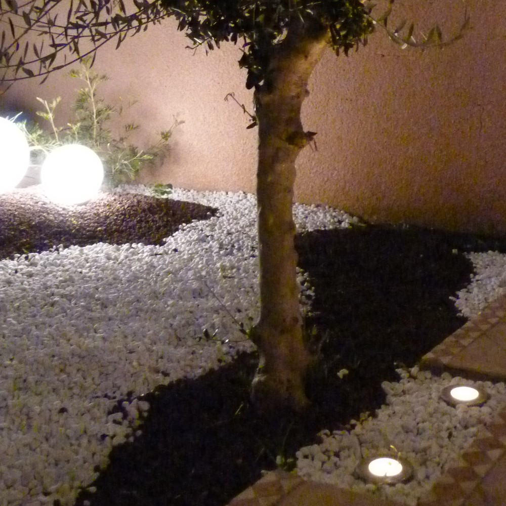 [2586] 2586 - Recessed spotlight in the garden Ø16cm 3000°K
