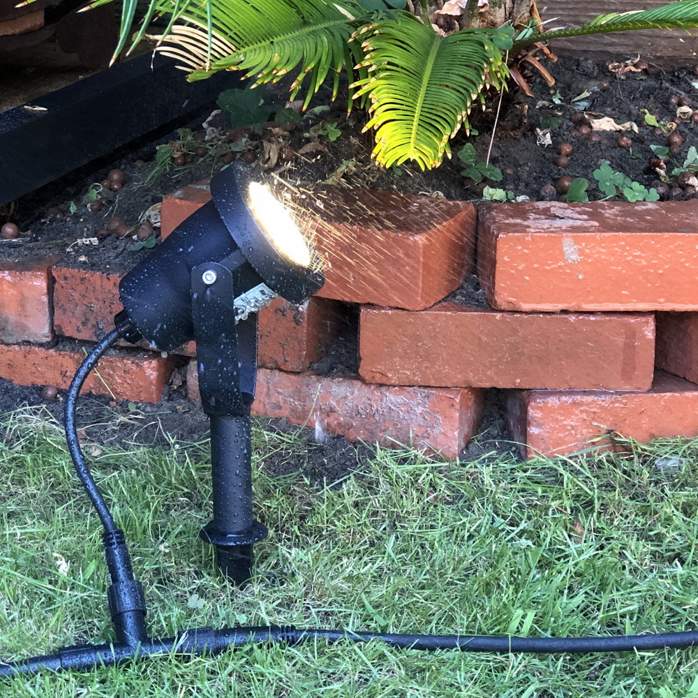 [3416] 3416 - TARGET10 Black Aluminum Spotlight - 4W - 3000°K